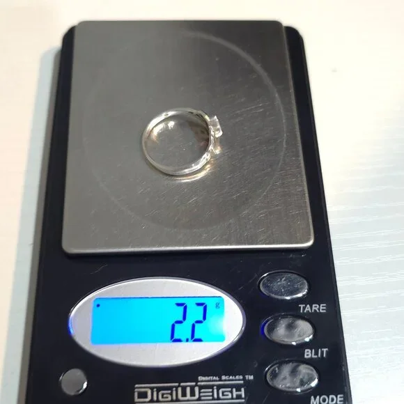 Size 8 925 Sterling Silver Simple Red Glass Celtic Ring - Picture 7 of 7